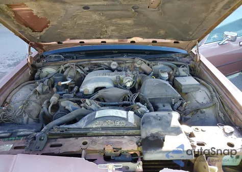 1990 Ford Crown Victoria z USA, uszkodzony, nr VIN 2FACP73F8LX118312